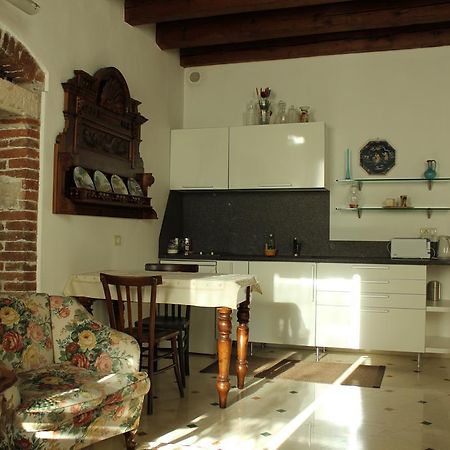 דירות ורונה Residenza Carducci Centro Storico חדר תמונה