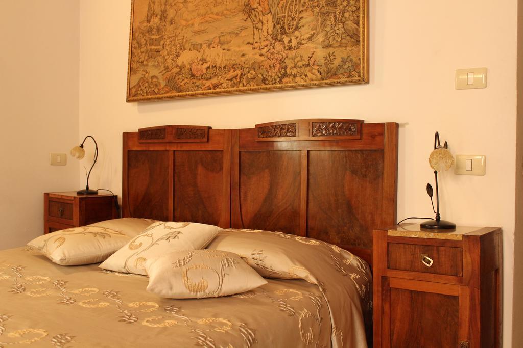 דירות ורונה Residenza Carducci Centro Storico חדר תמונה