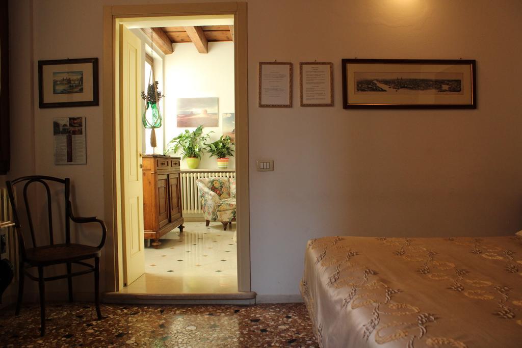 דירות ורונה Residenza Carducci Centro Storico חדר תמונה