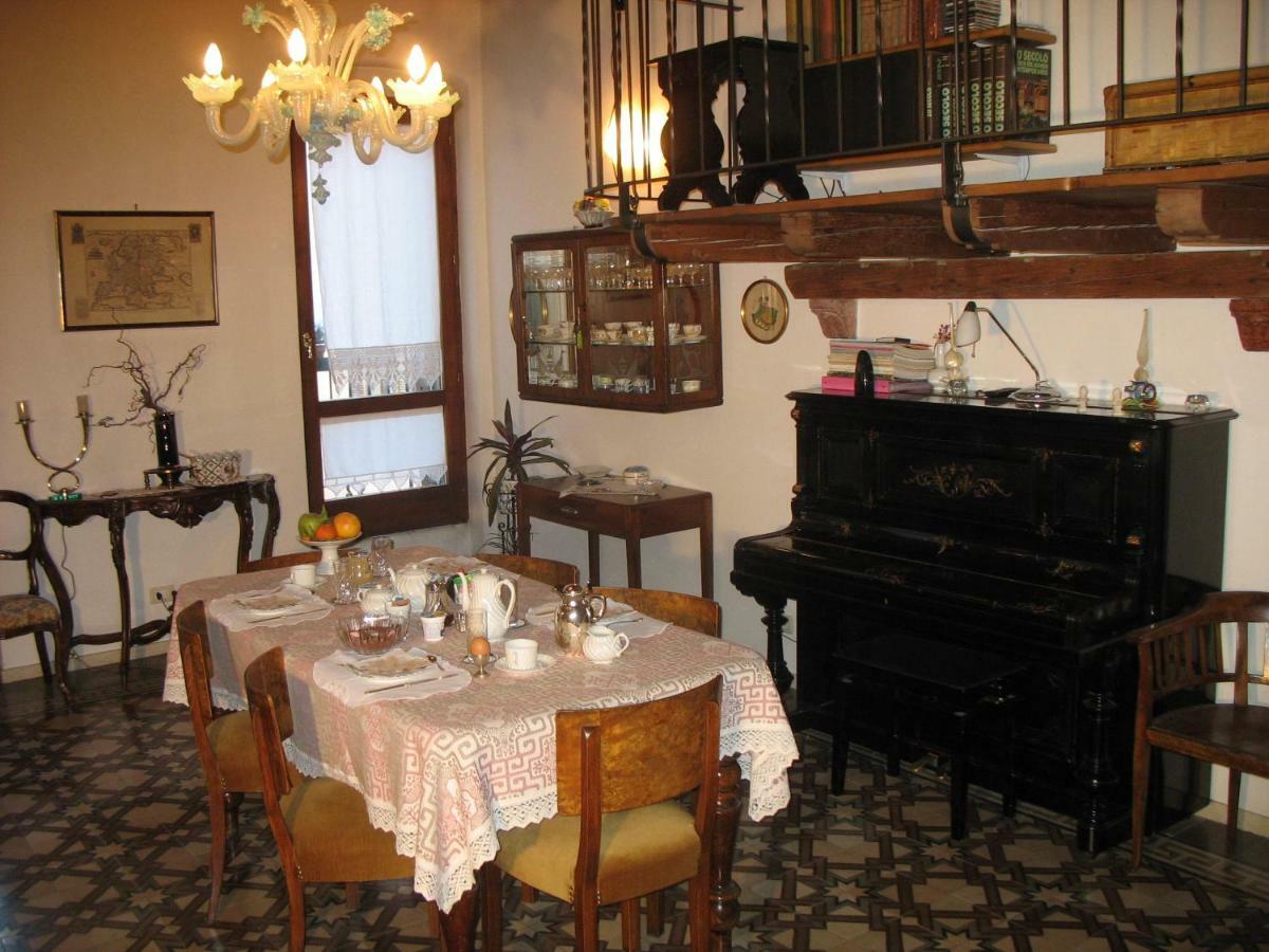 דירות ורונה Residenza Carducci Centro Storico מראה חיצוני תמונה