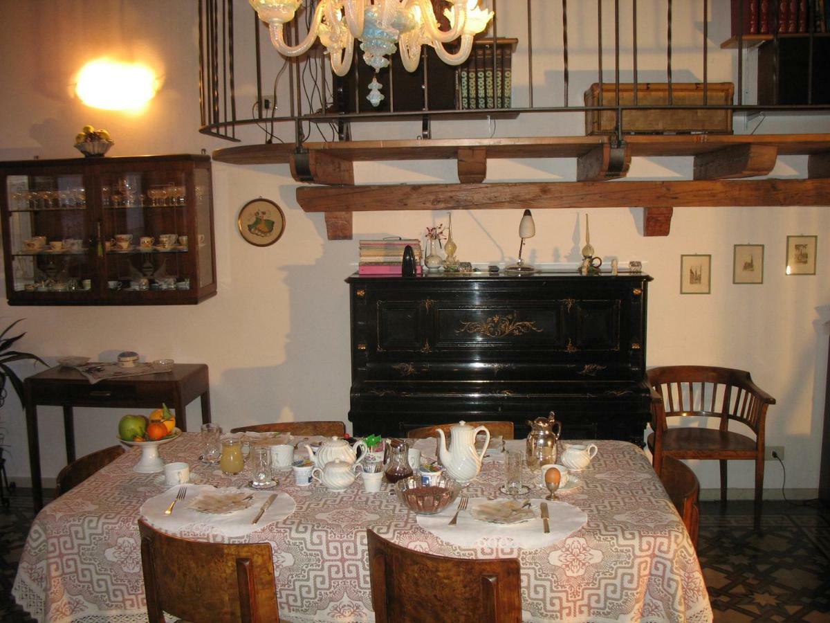 דירות ורונה Residenza Carducci Centro Storico מראה חיצוני תמונה